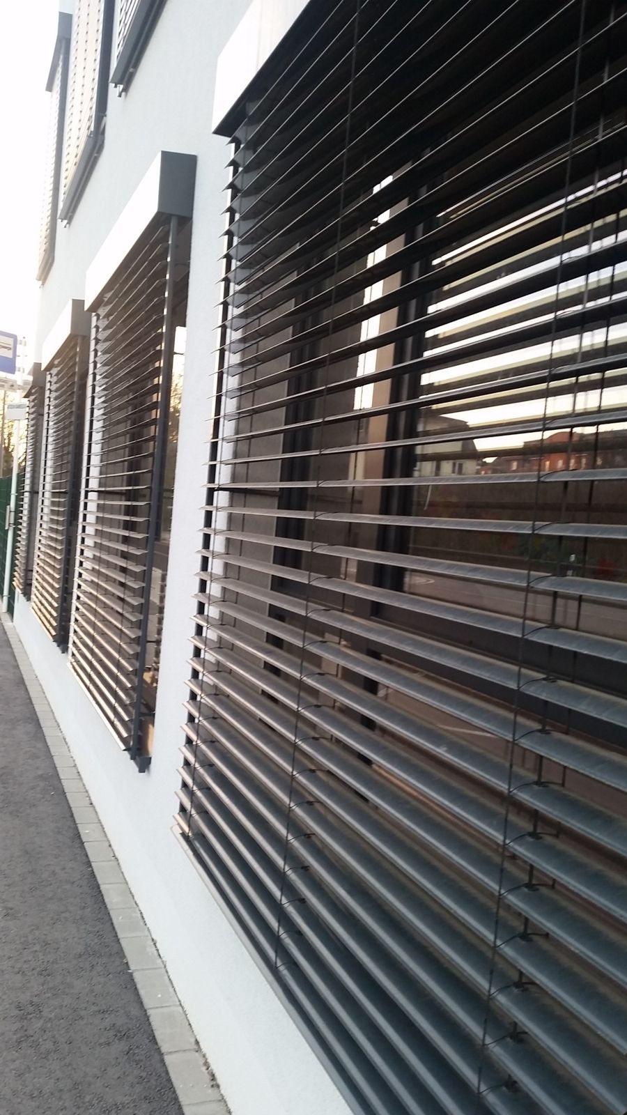 Brise-soleil orientables, lames aluminium
